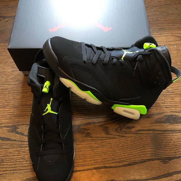 Jordan 6 electric green size 11. Brand new In box - Picture 2 of 5